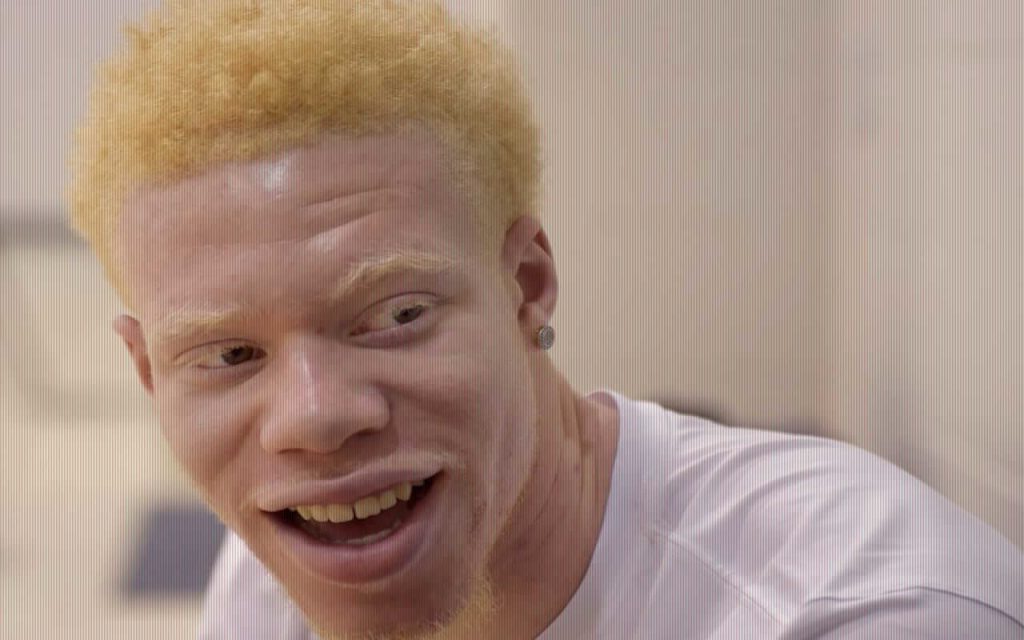 Оберег из мужчины-альбиноса