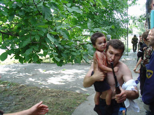 Evacuation of hostages from the school cafeteria. Beslan