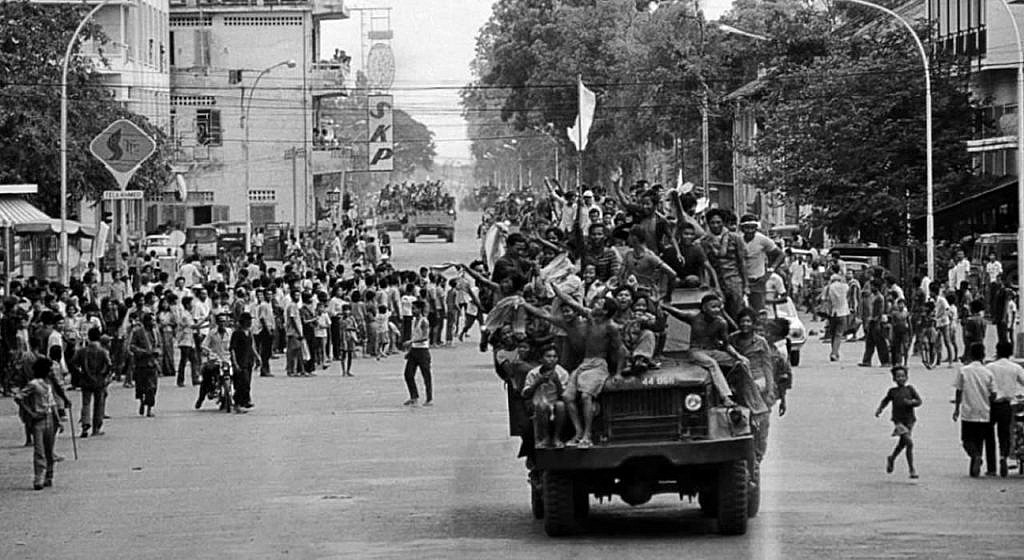 Khmer Rouge enter Phnom Penh
