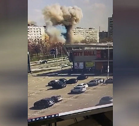 Российская ракета ударила по жилому дому в Запорожье