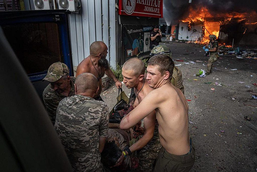 Consequences of a missile strike. Konstantinovka, Ukraine.