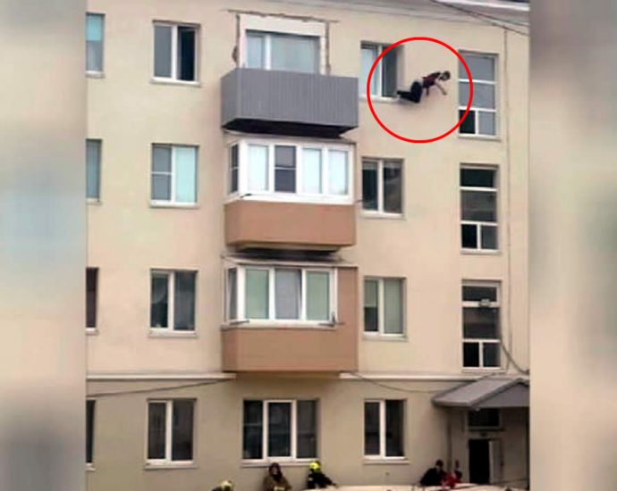 Наркоман прыгнул с 4-го этажа
