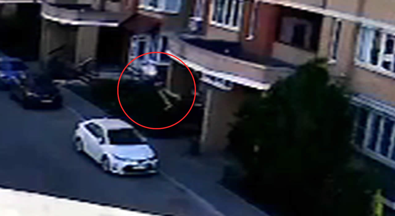 В москве шестиклассница выпрыгнула из окна школы