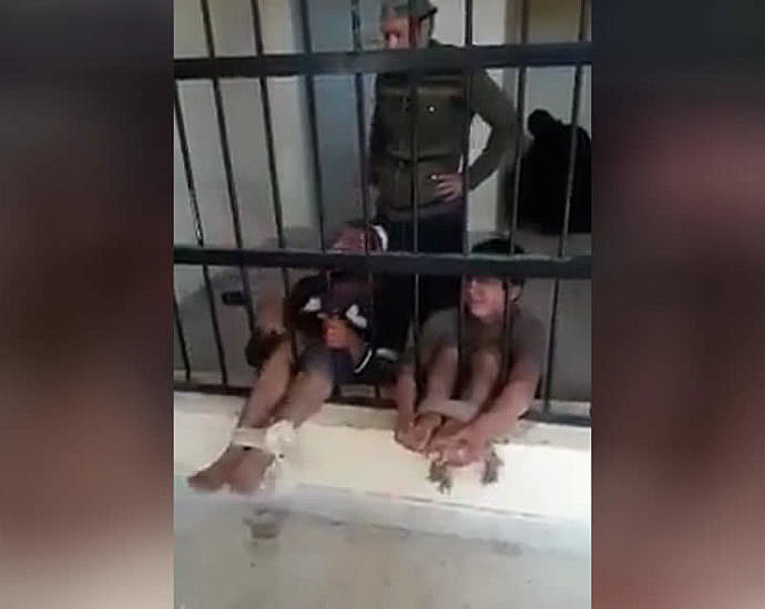 Пытки в тюрьме. Видео