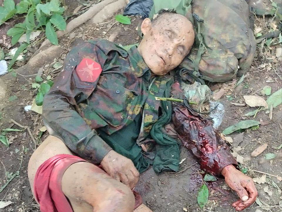 Трупы солдат армии Мьянмы
