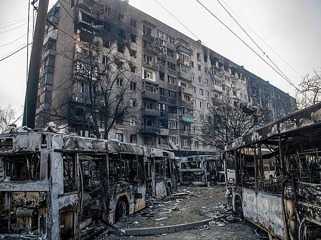 Мариуполь. Украина. Сгоревшие троллейбусы