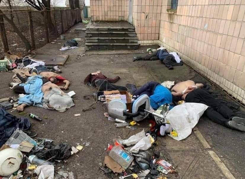 Трупы убитых мирных жителей. Буча. Киевская область