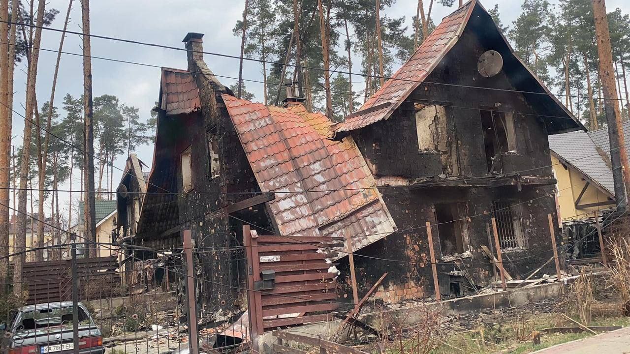 Разрушенный дом. Ирпень. Украина