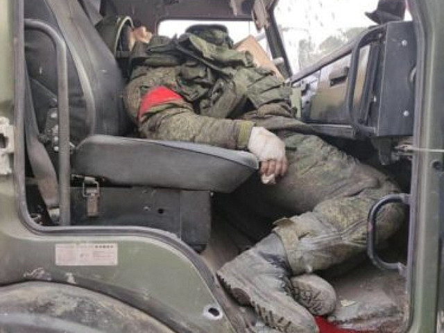 Труп российского военного в автомобиле